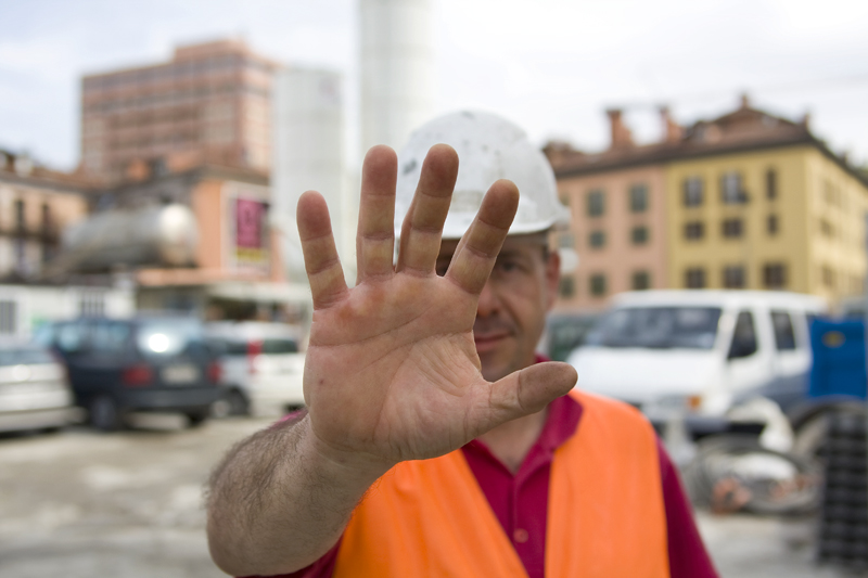 © Niccol de Mojana  Filippo Ceredi, 2009, Milano, U-mani - Pierangelo. Operaio edile, friulano, a Milano dall'83