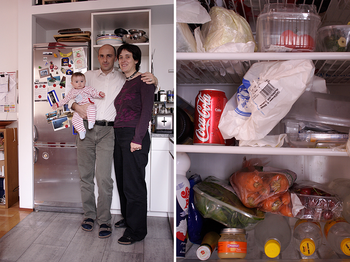 © Ambra Zeni, 2007, Milano, Famiglia che vai Frigo che trovi - Giovanna, Luigi ed Elena - COPPIA CONVIVENTE CON FIGLIA