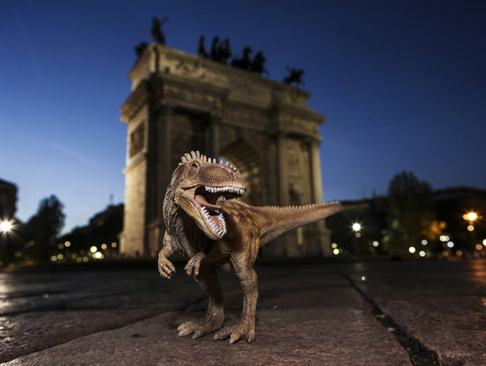 © Brando Cimarosti, Sulle tracce del T-rex, Krìsis, Milano, 2013