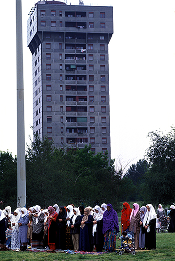 © Lucio Cavicchioni, 2010, Milano, Senza velo.